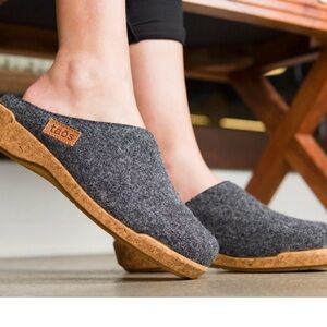 Taos Woolley Gray Clog. Gray Women's Slip-On Woolen Clog.